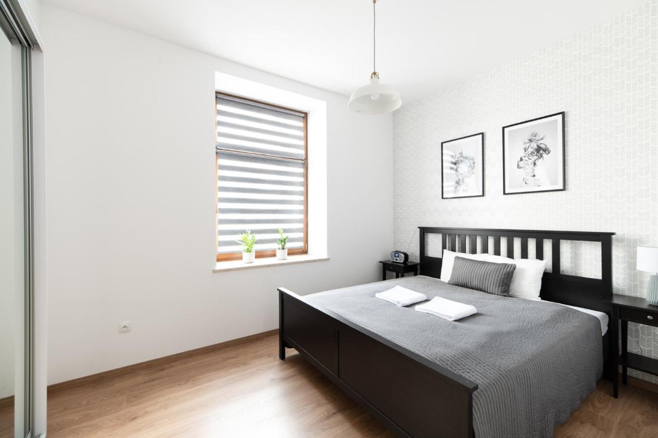 Neo Unique & Bright Apartments, Free Parking, 15min Old Town & Kazimierz - By Homelike Apartamento *