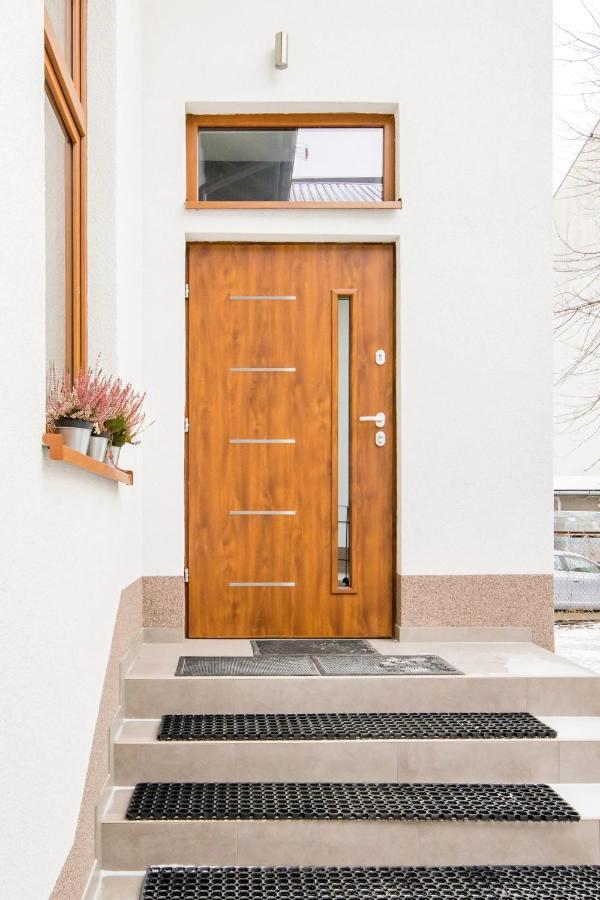 Neo Unique & Bright Apartments, Free Parking, 15min Old Town & Kazimierz - By Homelike * Cracovia