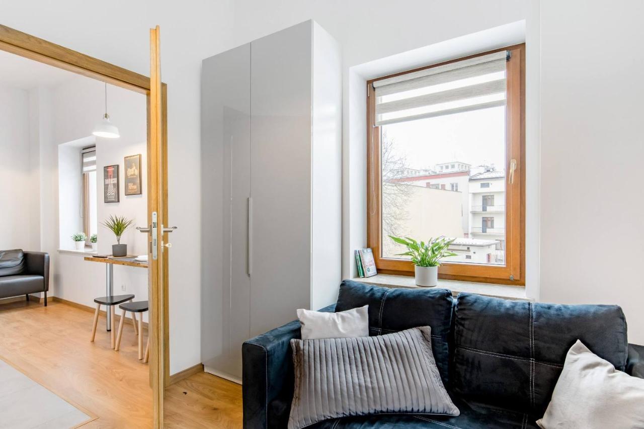 Apartment Neo Unique & Bright Apartments, Free Parking, 15min Old Town & Kazimierz - By Homelike *